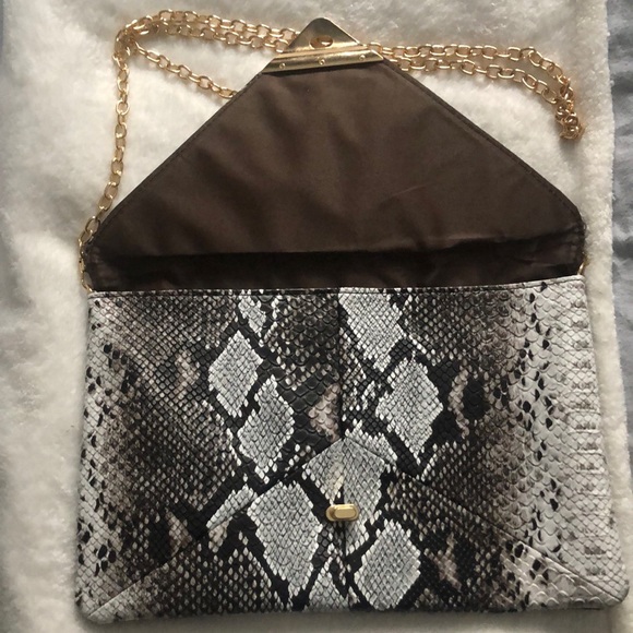 Clutch/ Crossbody - Picture 2 of 4